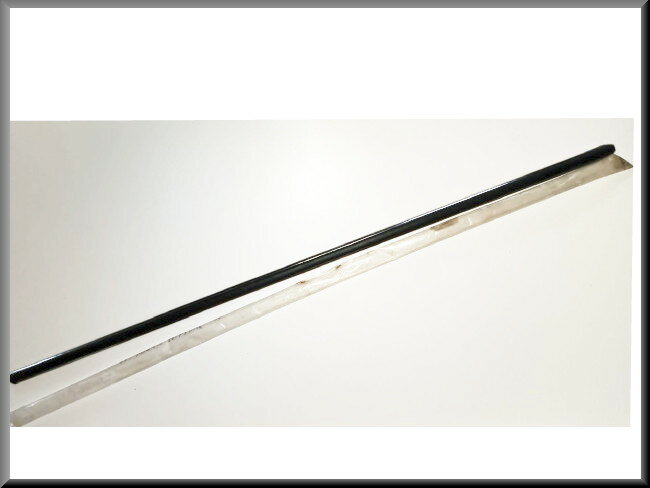 Baguettes de custode gauche et droite - Renault 12 – OEM 7700616288 – NOS