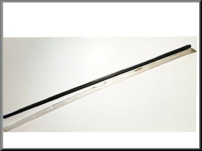 Lijst op achter portier links en rechts – Renault 12 – OEM 7700616289
