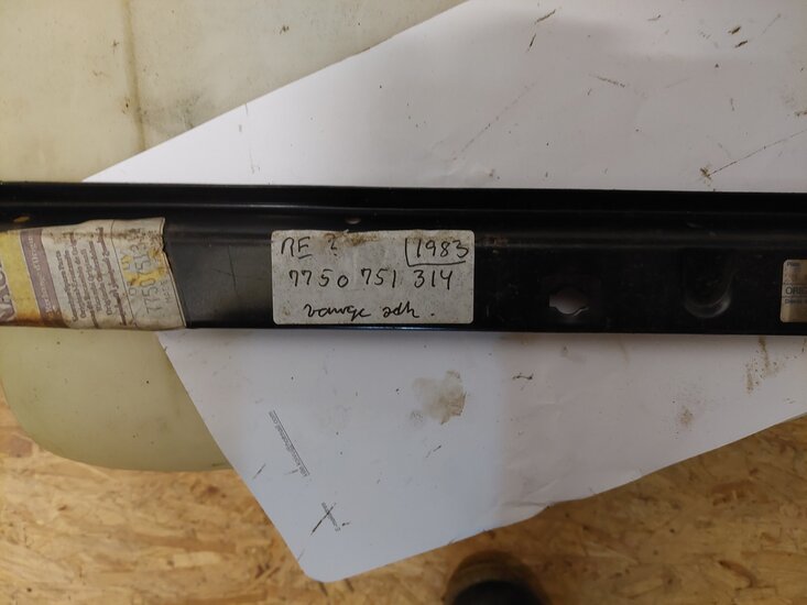 Dwarsbalk  – Renault 5 – OEM 7750751314 – NOS
