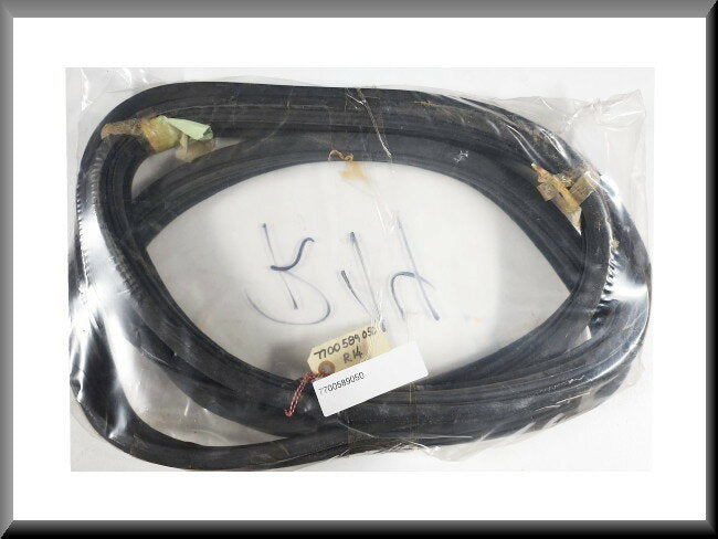 Windshield rubber – Renault 14 – OEM 7700589050 – NOS