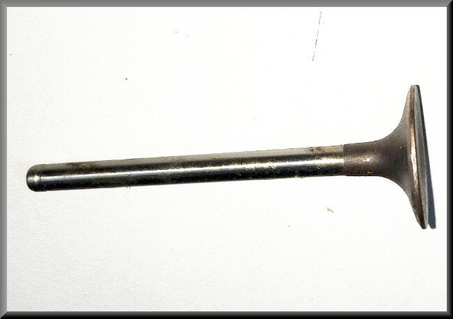 Soupape d'admission – Renault 14 – OEM 7701459824 / 7701461573 – NOS