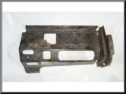 Partie d'angle arrière gauche – Renault Trafic – OEM 7701461701 – NOS