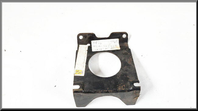 Support de fixation poutre avant – Renault 16 – OEM 7700502028