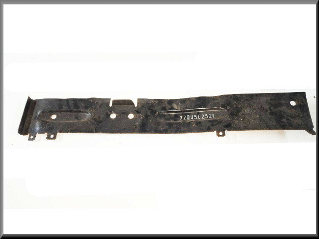 Plaque de châssis gauche – Renault 12 – OEM 7700502521
