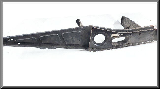 Tôle de châssis avant gauche – Renault 14 – OEM 7700577569 / 7700577561 – NOS