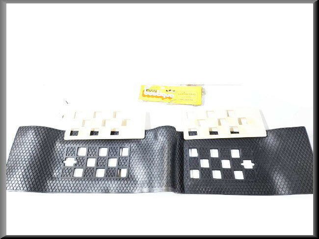 Cache-radiateur – Renault 6 – OEM 7701381476A – NOS