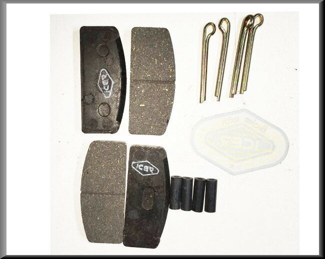 Brake pad set – Renault 8 - Renault 10 – Dauphine - OEM 0996031700 / 0996043700 – NOS