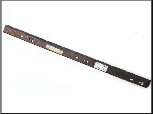 Bande de montage aile avant droite – Renault 4 – OEM 602042 / 1100506043 – NOS