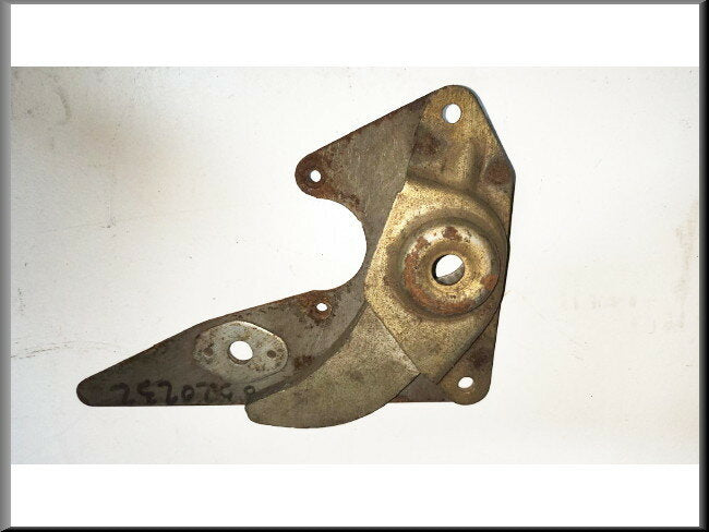 Stelnok rechts – Renault 16 – OEM 0832023200