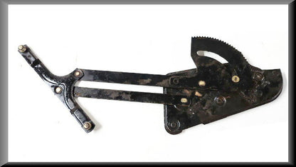 Window lift mechanism front left – Renault 16 TX – OEM 7701018008 – Used