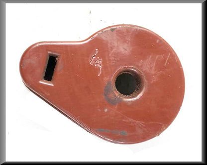 Cache-charnière de hayon droit (ROUGE) – Renault 16 – OEM 7700587636