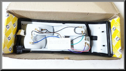 Bloc feux arrière droit – Renault 14 – OEM 7701020350 et 7701025909 et 7700546806 et 7701021579