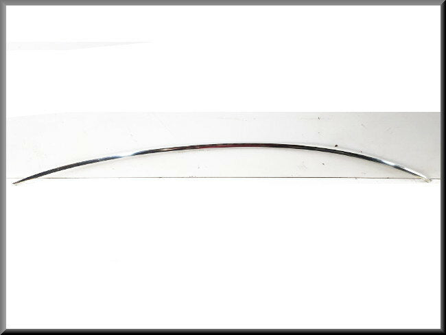 Sierlijst voorruit  – Renault 14 – OEM 7700638687 – NOS