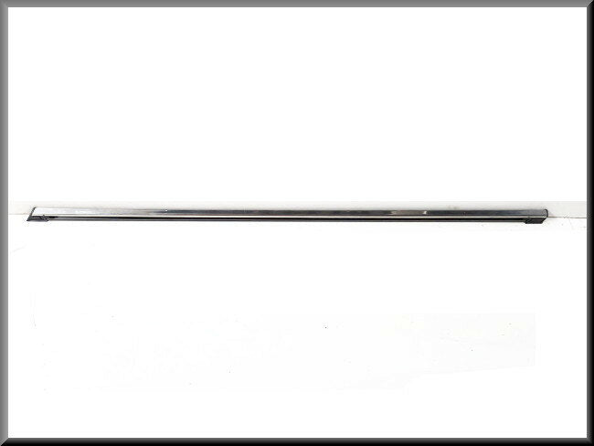 Moulure arrière porte droite – Renault 18 – OEM 7700640063 – NOS