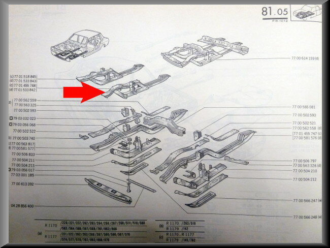Chassis deel links  – Renault 12 – OEM 7701455748 – NOS