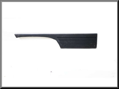 Garniture d'aile arrière droite – Renault 5 (3 portes) – OEM 7700661032 – NOS