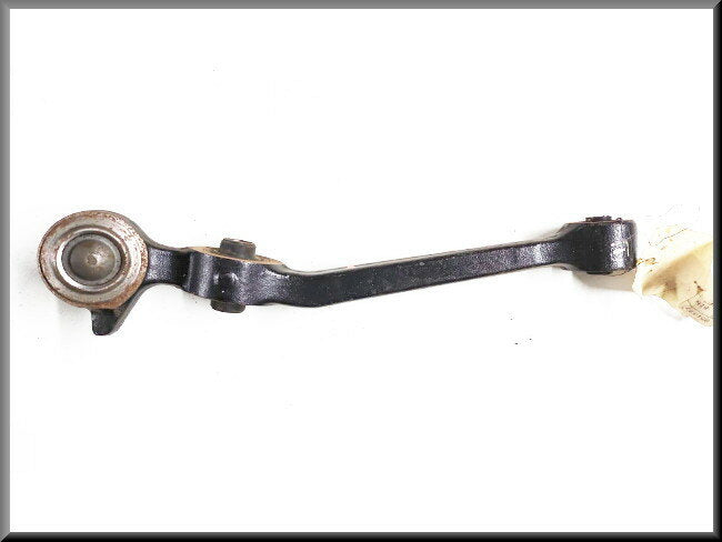 Triangle de suspension gauche – Renault 14 – OEM 7700586241 – NOS