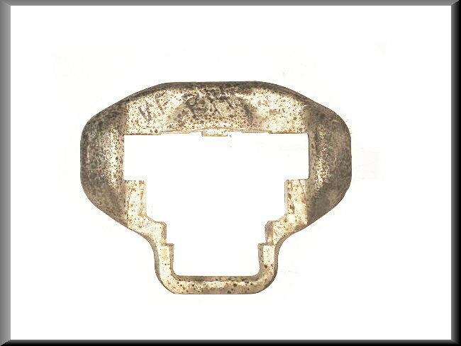 Brake caliper bracket – Renault 14 – OEM 7701025445 – NOS