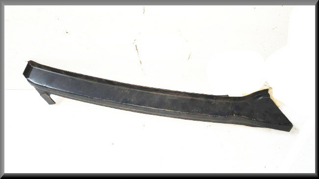 Raamstijl achter rechts – Renault 20 - Renault 30 – OEM 7700567989