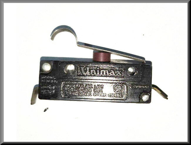 Contacteur (boîte automatique R1153) – Renault 16 – OEM 7700517498