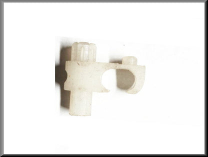 Fuel line clamp – Renault 16 – OEM 0855928900