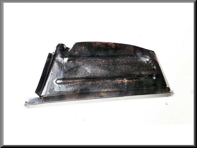Pièce d'angle arrière droite – Renault 16 – OEM 0354113800 – NOS