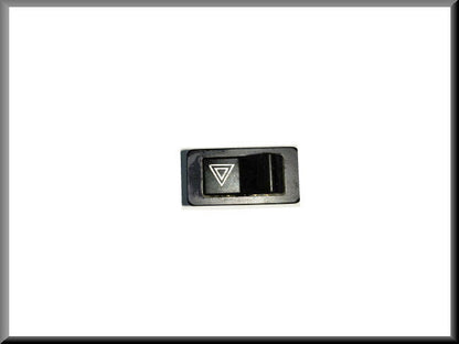 Bouton de warning (blanc) – Renault 16 – OEM 7700562642 / 7701348306