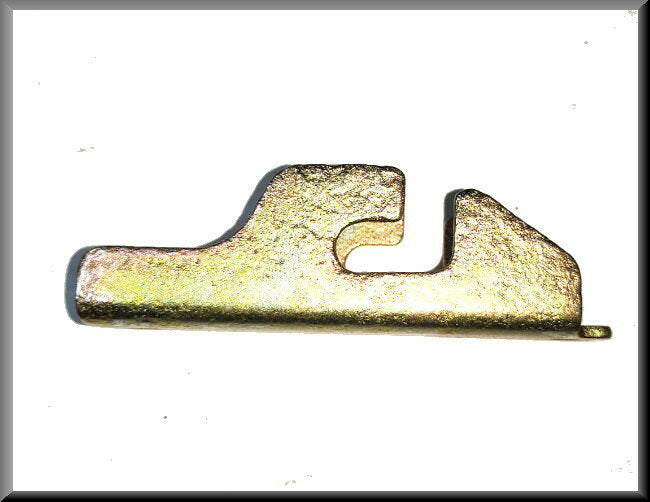 Handbrake bracket mounting – Renault 16 – OEM 0856122700