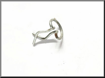 Clip de fixation garniture de siège – Renault 16 – OEM 7703076031
