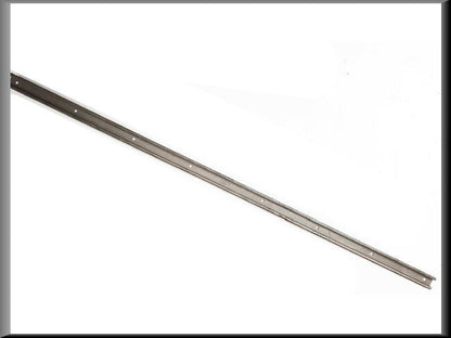 Bumperstrip voorzijde midden  – Renault 20 – OEM 7700616048 – NOS