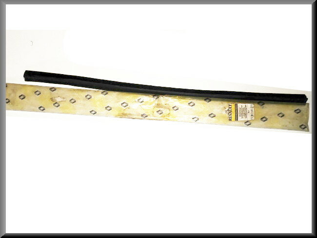 Window scraper front right – Renault 14 – OEM 7700585725 – NOS
