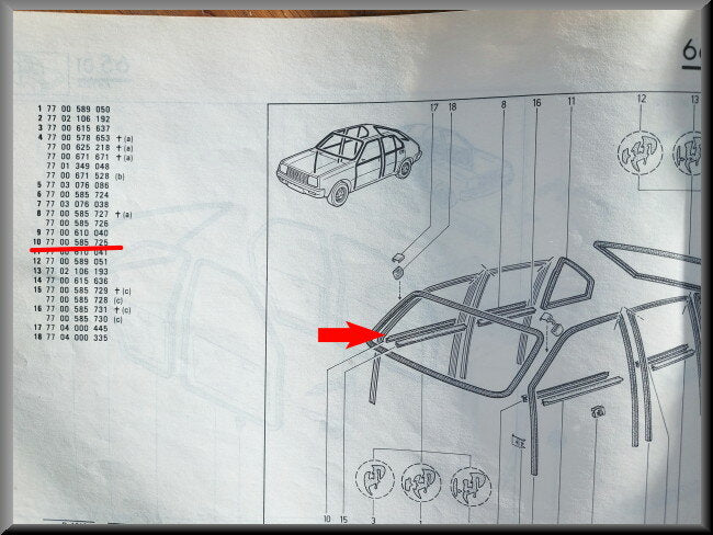 Window scraper front right – Renault 14 – OEM 7700585725 – NOS
