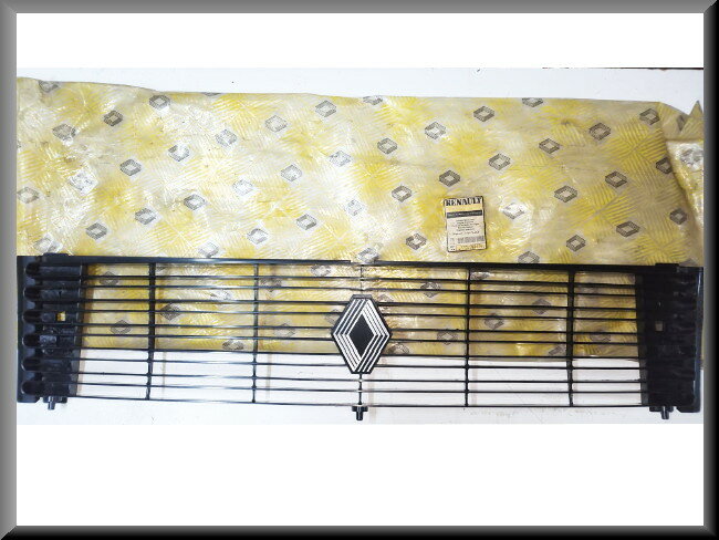 Grille – Renault 20 - Renault 30 – OEM 7701348616 – NOS