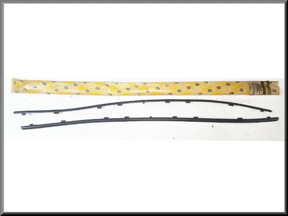 Bumperstrips  – Renault 19 – OEM 7700366292 / 7701366460 – NOS
