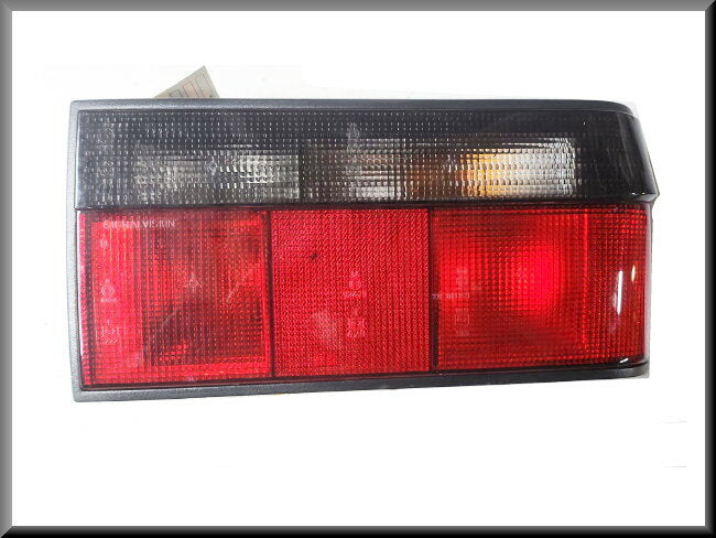 Verre de feu arrière droit SIGNALIVISION (SEIMA 20910) – Renault 9 – OEM 7701032946 – NOS