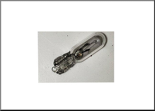 Lampje klokverlichting dashboard (1,2 Watt) – Renault 12 – Renault 16 TS-TX - OEM 7703097184