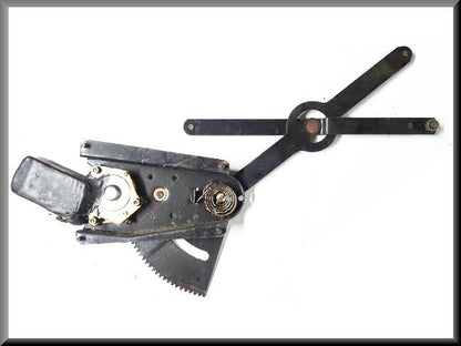 Mécanisme de lève-vitre avant droit avec moteur – Renault 20 – Renault 30 – OEM 7701018345 / 7701348174 – NOS