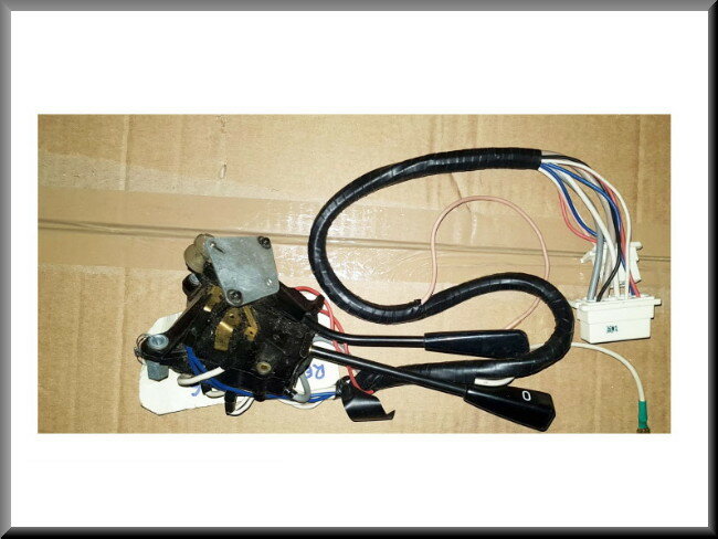 Turn signal switch – Renault 16 – OEM 7700632293