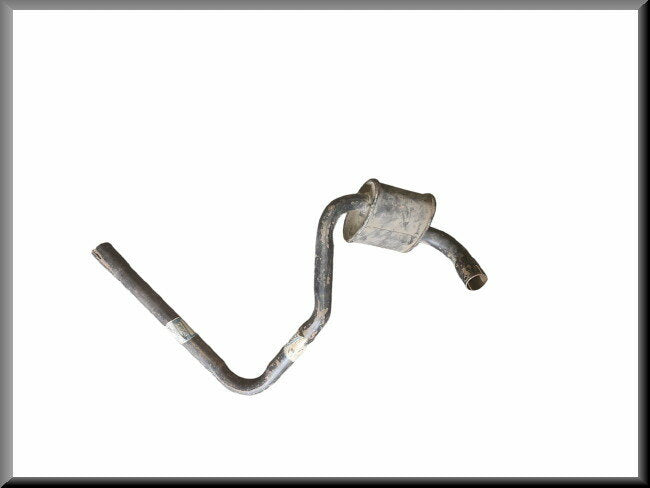 Pot d'échappement avec silencieux et tuyau quart longueur – Renault 6 – OEM 7700588500 / 7700581748 (quart longueur) – NOS