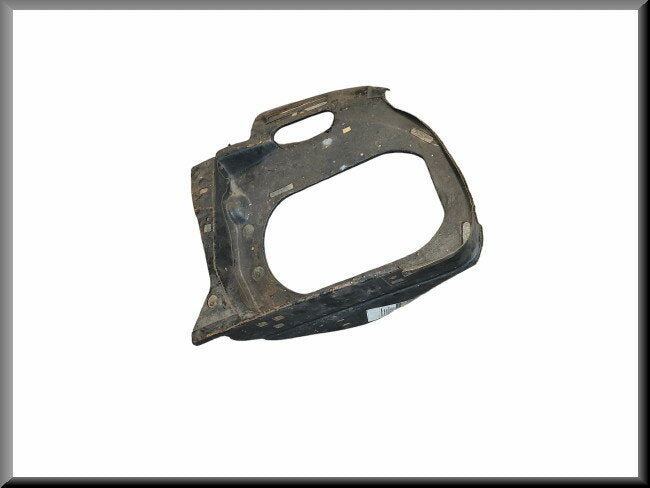 Deel voorfront met koplamphuis rechts  – Renault 15 - Renault 17 – OEM 7701461111 – NOS