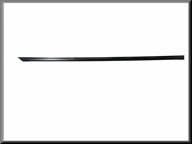 Baguette de porte avant droite – Renault 18 – OEM 7700640065 – NOS