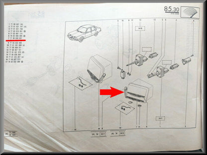 Bras d'essuie-glace de phare – Renault 18 – OEM 7700638831 / 7700690955 – NOS