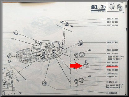 Portiervanger achterzijde – Renault 16 – OEM 0607961000