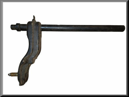 Essieu arrière gauche – Renault 16 – OEM 7701450015 / 7701455178
