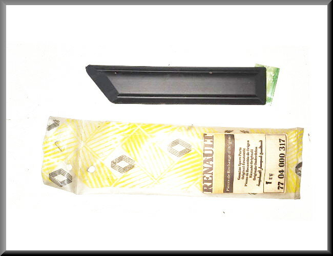 Trim strip left front – Renault 18 – OEM 7704000317 – NOS