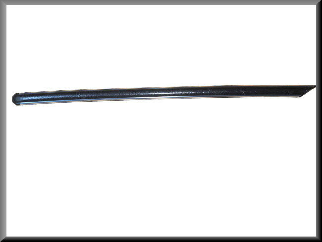 Decorative strip front left – Renault 20 - Renault 30 – OEM 7700675947 – NOS