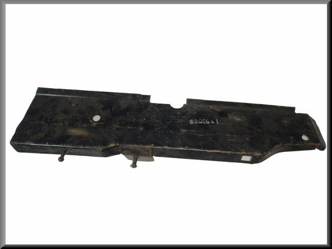 Support plage arrière droit – Renault 16 – OEM 0820594100