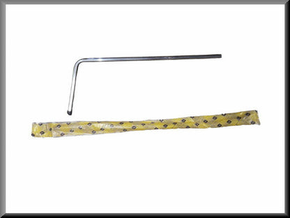 Sierstrip achter rechts  – Renault 9 – OEM 7704001642 – NOS