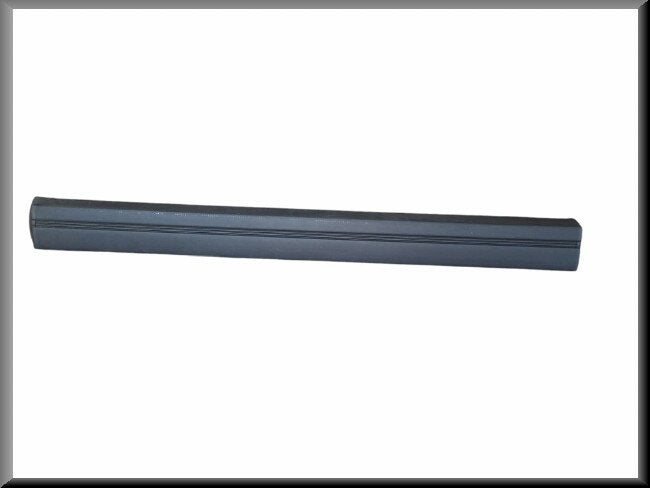 Sierstrip voorzijde links  – Renault 21 – OEM 7700781569 – NOS