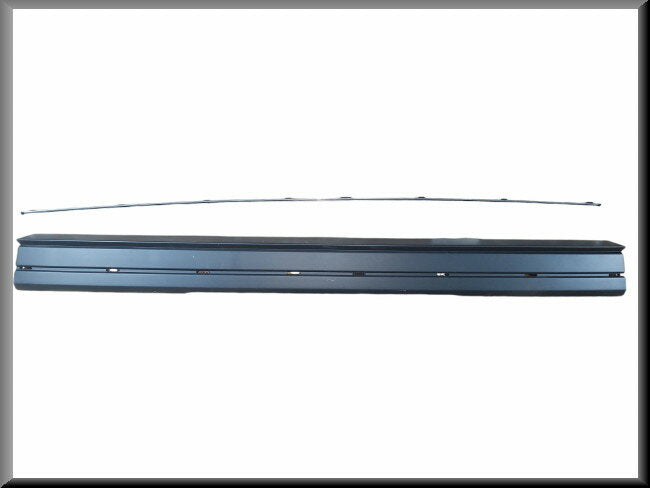 Bumper avec bande décorative – Renault 19 – OEM 7700789401 – NOS